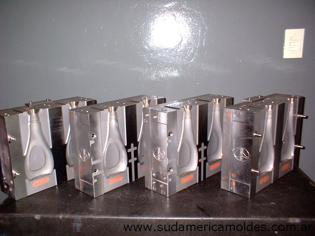 MOLDES DE SOPLADO DE TERMOPLASTICOS