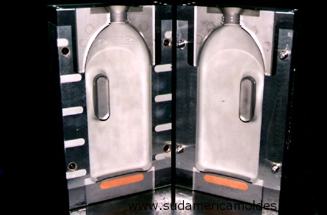 MOLDES DE SOPLADO DE TERMOPLASTICOS