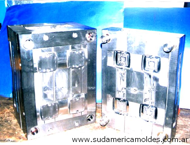 MOLDES DE SOPLADO DE TERMOPLASTICOS